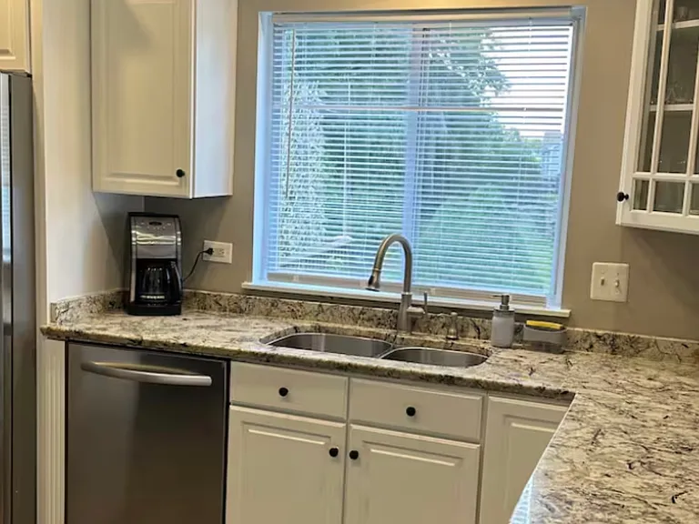 1603 Reading Cir — Photo 21