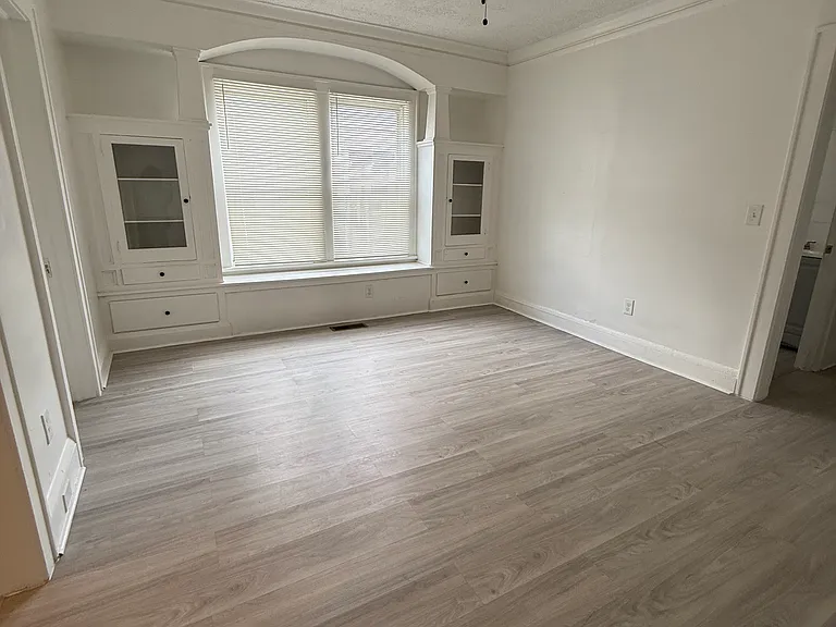 15203 Kinsman Rd #2 — Photo 5