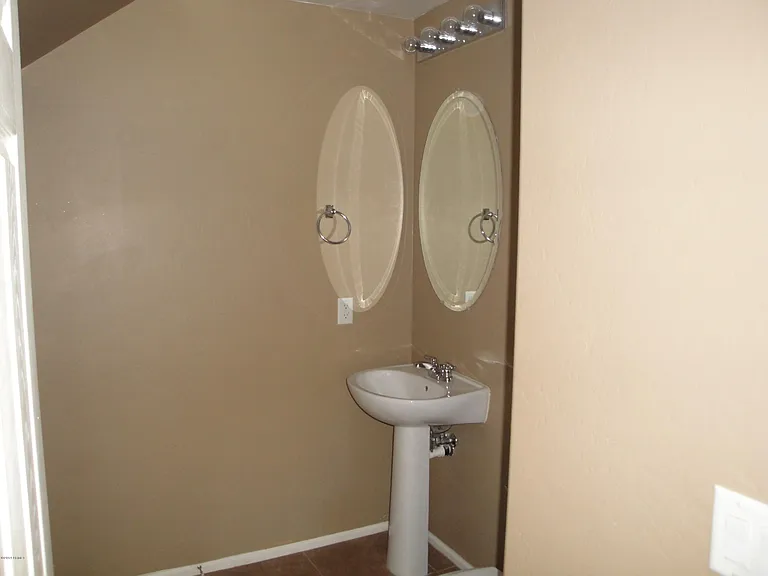 44457 W Knauss Dr — Photo 8