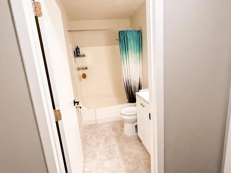 938 Coronado Pkwy S #B — Photo 18
