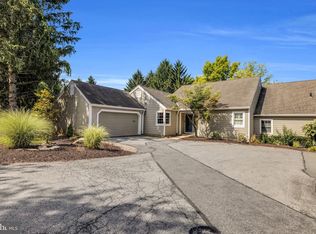 2014 Meadow Gln, Wyomissing, PA 19610