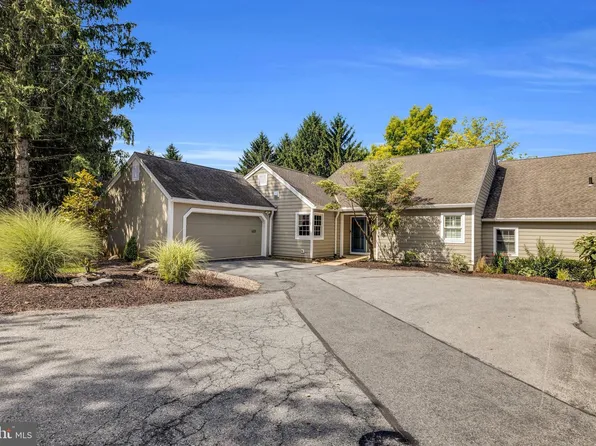 2014 Meadow Gln, Wyomissing, PA 19610