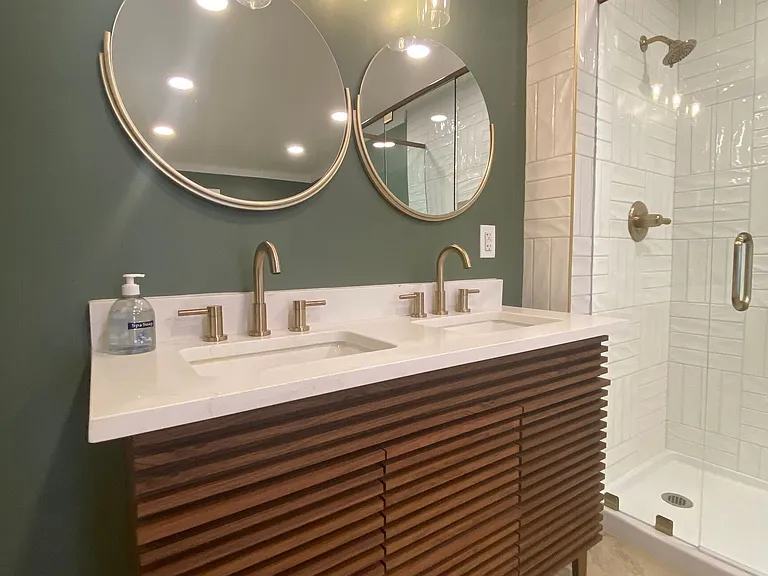 297 Macon Ave — Photo 2