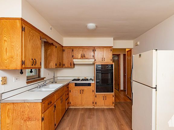 4th image of 3942 N California Ave APT 1