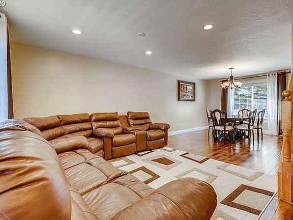 5th image of 5609 NE 67th Cir