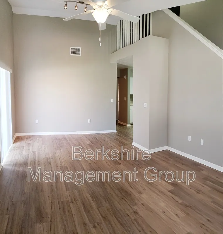 2 bed, 2.0 bath, 1408 sqft, $1,795 — Photo 1