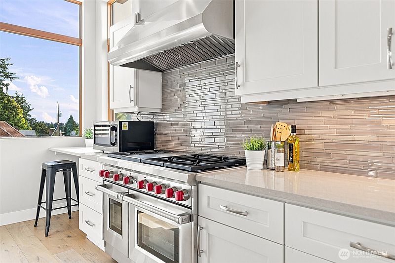 5th image of 7522 14th Avenue NE