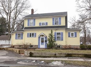 1 Reitz Pkwy, Pittsford, NY 14534