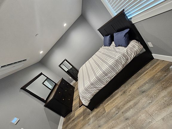 2nd image of 2405 N Golden Ave #2405
