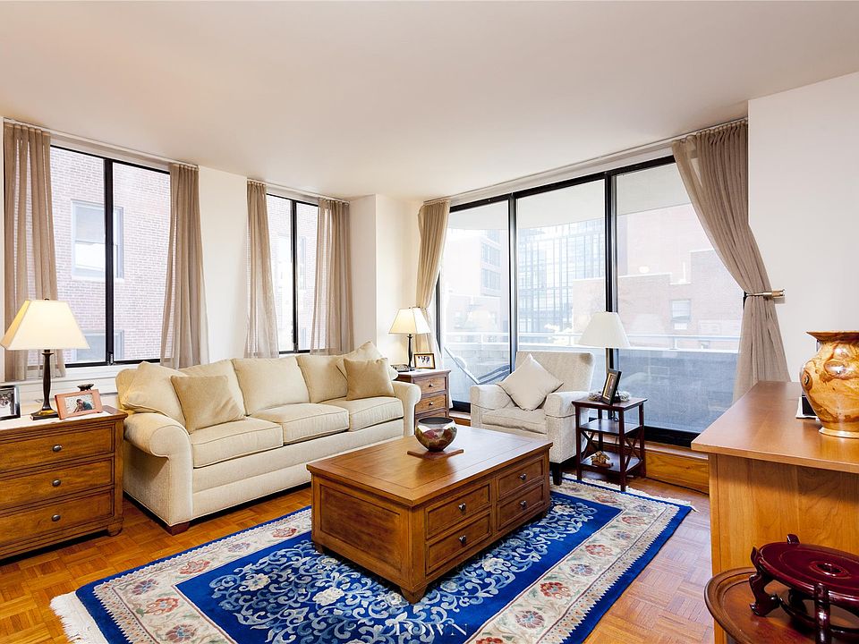 2nd image of 677 Washington St #5E