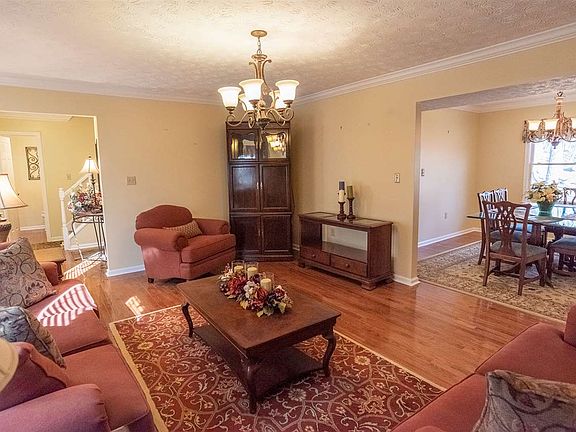 4th image of 168 Inglewood Ct