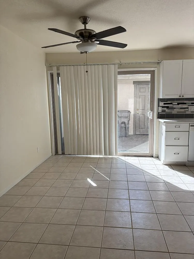 4747 N Woodrow Ave — Photo 4