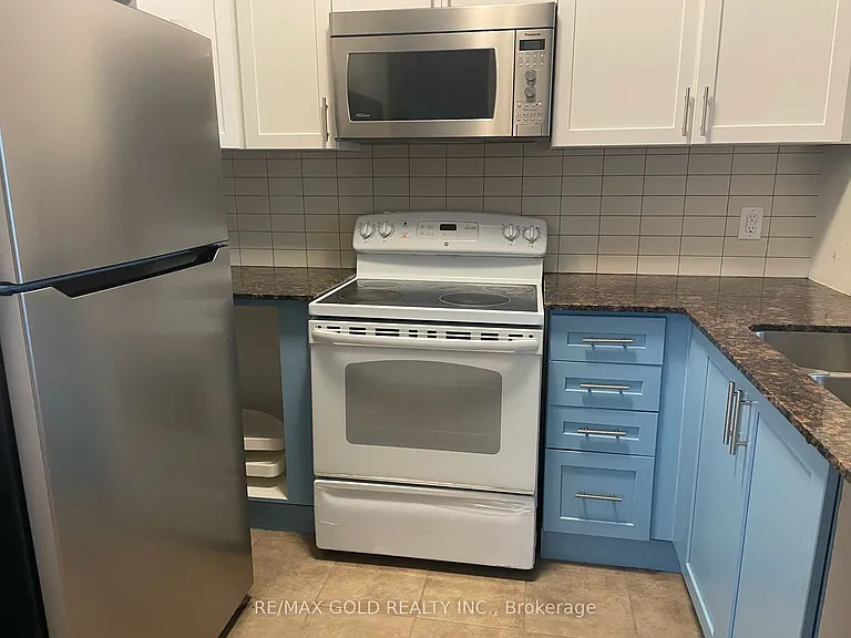 7325 Markham Rd #820 — Photo 6