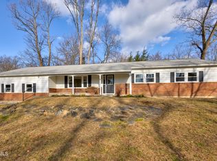 164 Wood Dale Dr, Ballston Lake, NY 12019