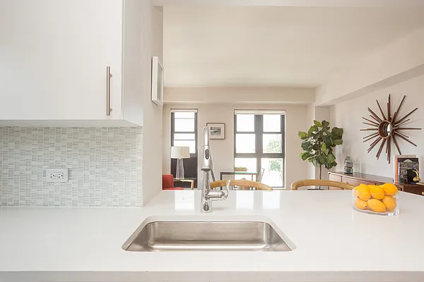 Rented by MNS | media 4