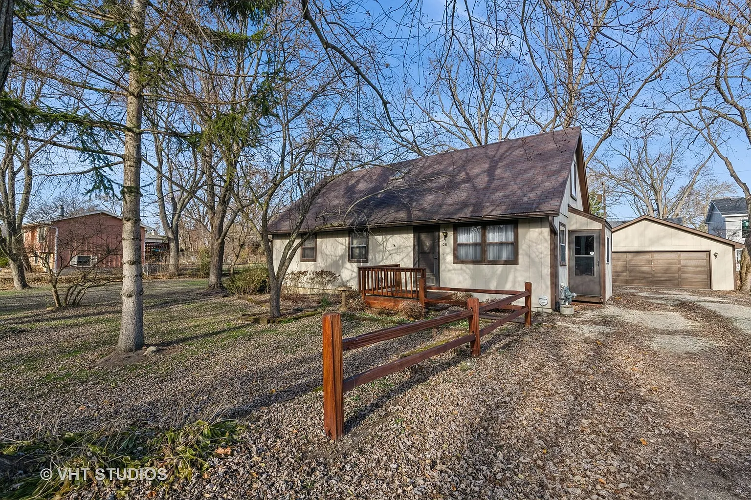 1031 Pershing Dr photo 1