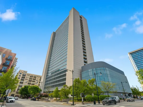 500 W Superior St Unit 1010, Chicago, IL 60654