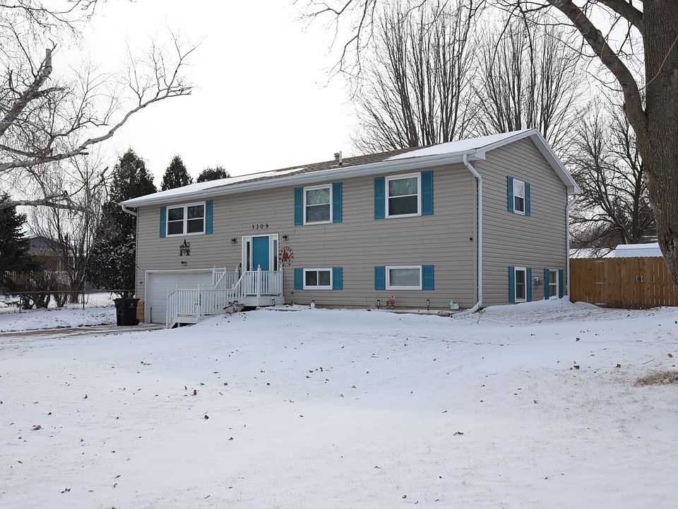1st image of 1309 N 15th St