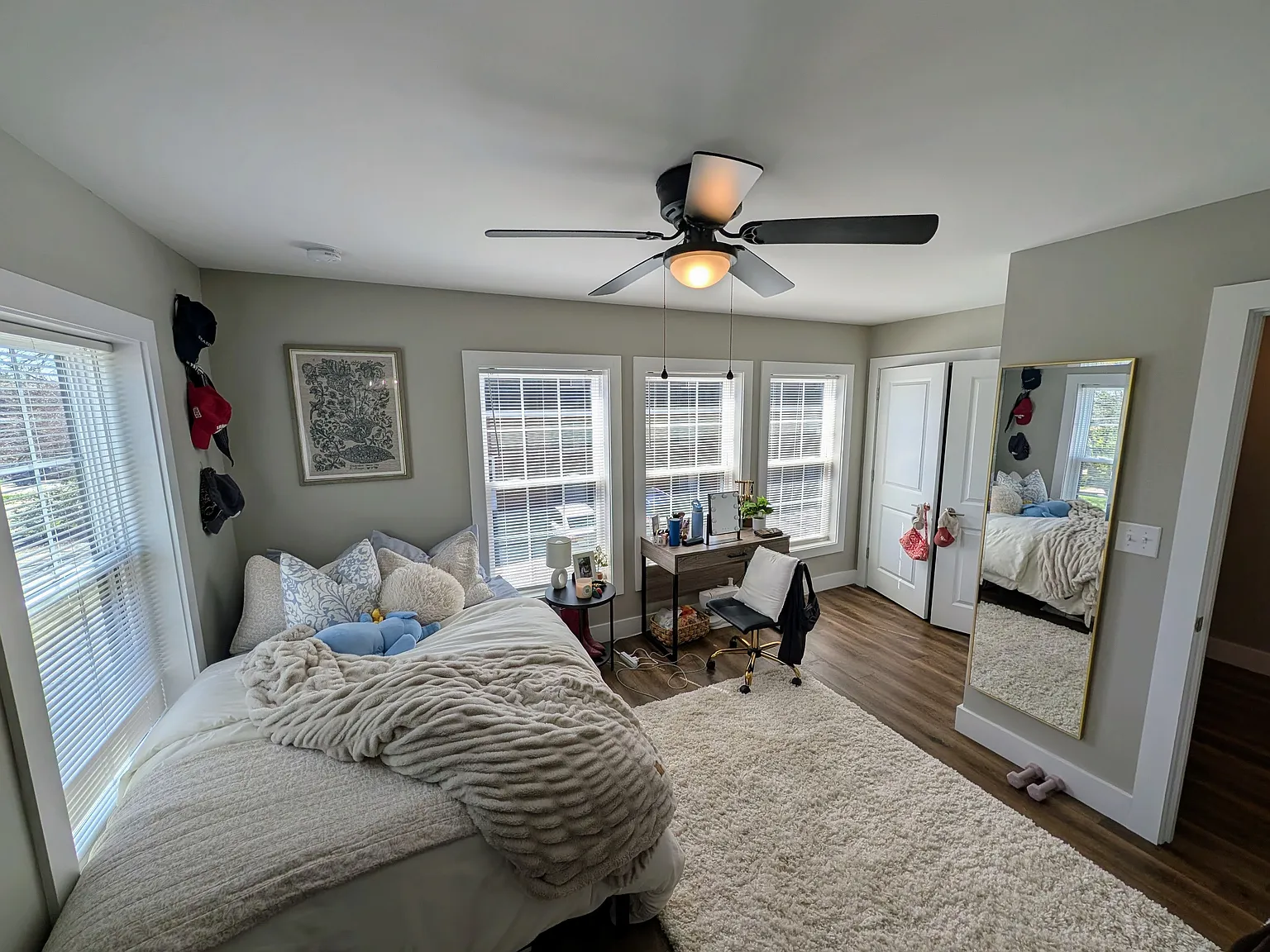 4 bed, 4.5 bath, 2052 sqft, $5,500 — Photo 4