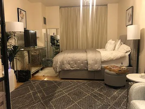 330 W Grand Ave #1105 — Photo 10