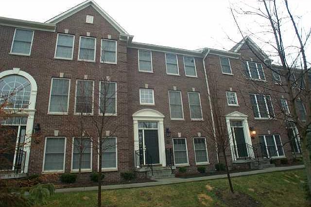 1st image of 8673 Meridian Square Dr