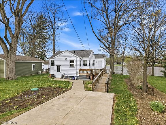 2nd image of 27268 Lakeside Dr