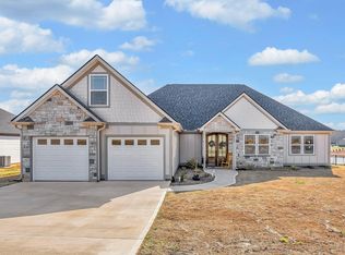 637 Berry Rd, Boiling Springs, SC 29316