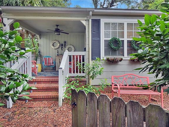 2nd image of 618 Union St