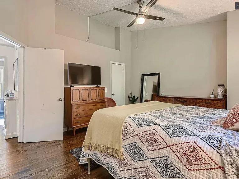 2208 Queen Anne Ct — Photo 22