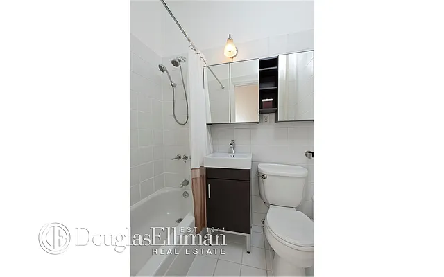 Sold by Douglas Elliman | media 19