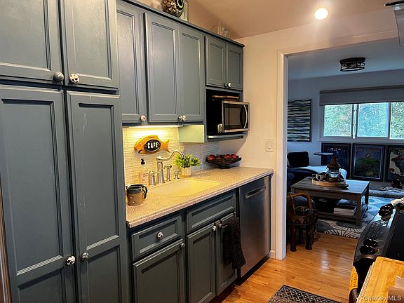 4th image of 53 Lakeview Road