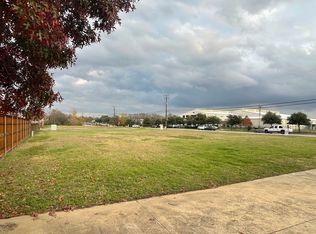 203 Swisher Rd, Lake Dallas, TX 75065