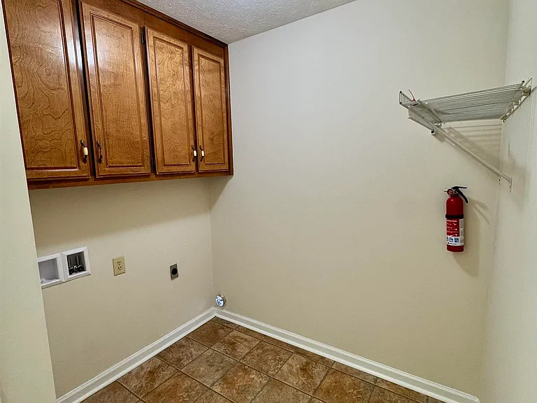 508 E McClellan St #B — Photo 11