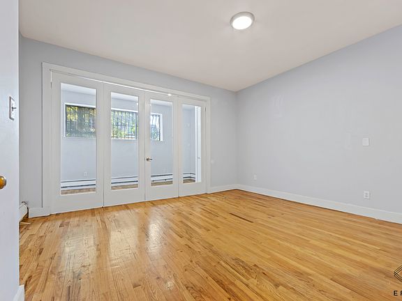4th image of 1073 Bedford Ave APT 1B