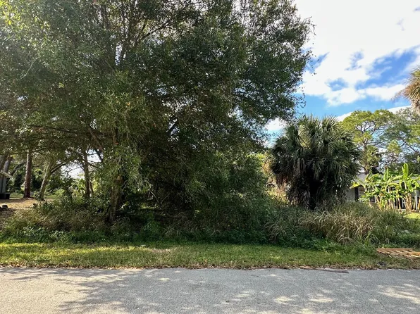 5005 E Sanibel Avenue, Fort Pierce, FL 34951