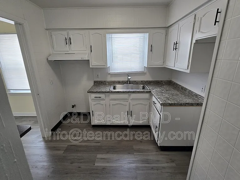 16404 Lotus Dr — Photo 3