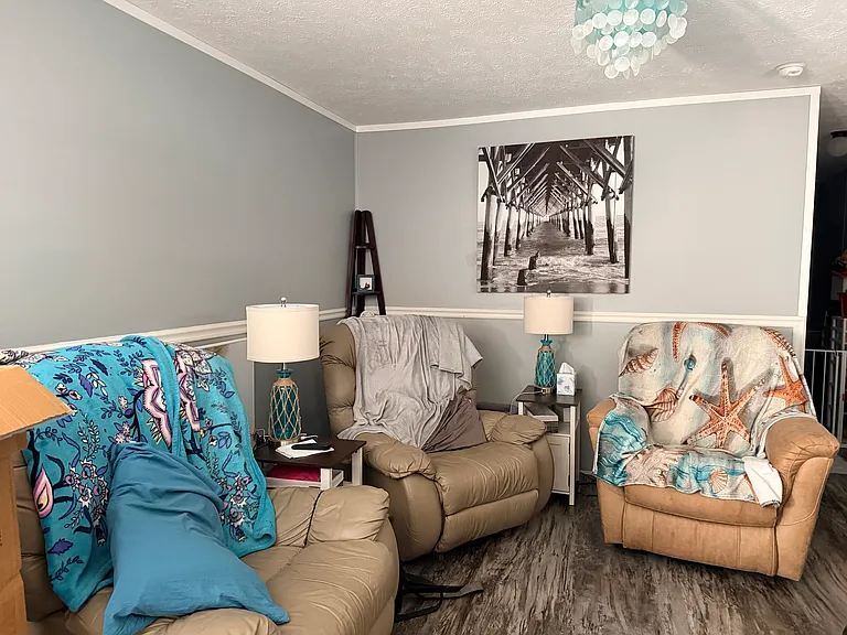 3702 Diplomat Ln — Photo 2