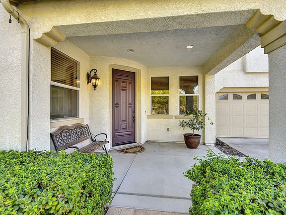 2nd image of 607 Belhaven Ct