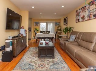 70 River Rd APT D8, Clifton, NJ 07014