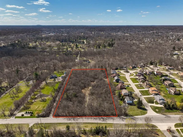25675 Inkster Rd, Farmington Hills, MI 48336
