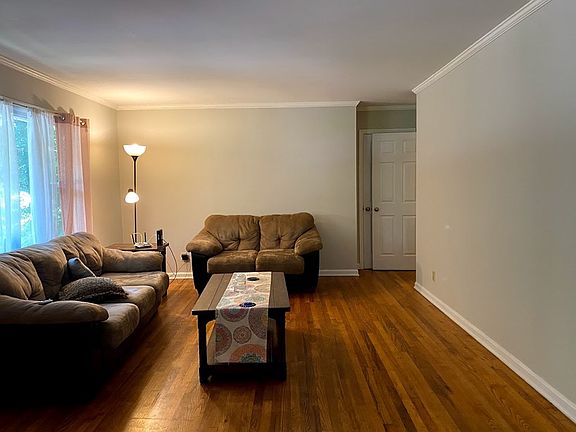 5th image of 45 S Greenwood Dr