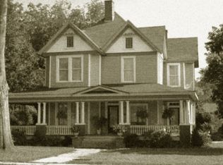 208 W Poinsett St, Greer, SC 29650