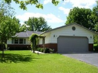 8724 Centaur Dr, Belvidere, IL 61008