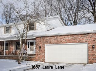 1657 Laura Ln, Mineral Ridge, OH 44440