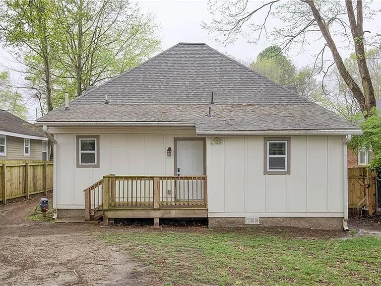 1130 Larosa Ter SW — Photo 20