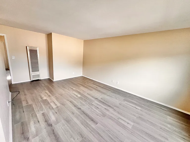 631 Sylvan St #3 — Photo 2