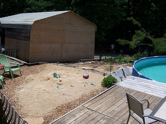 BACKYARD PIC