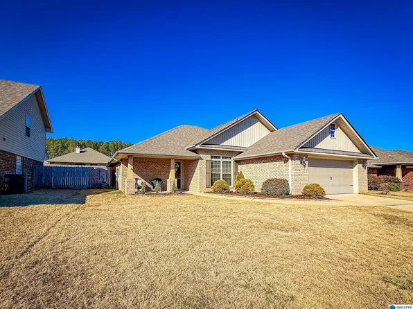 162 River Crest Ln, Helena, AL 35080