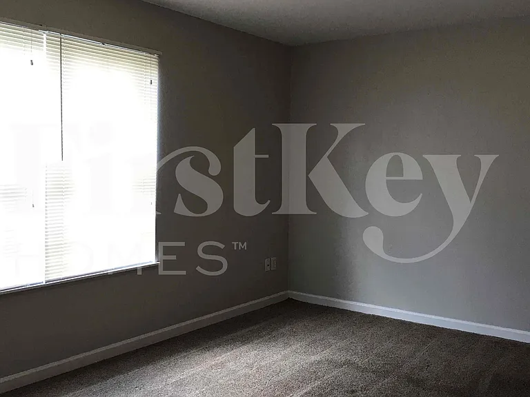 11205 Fall Dr — Photo 6