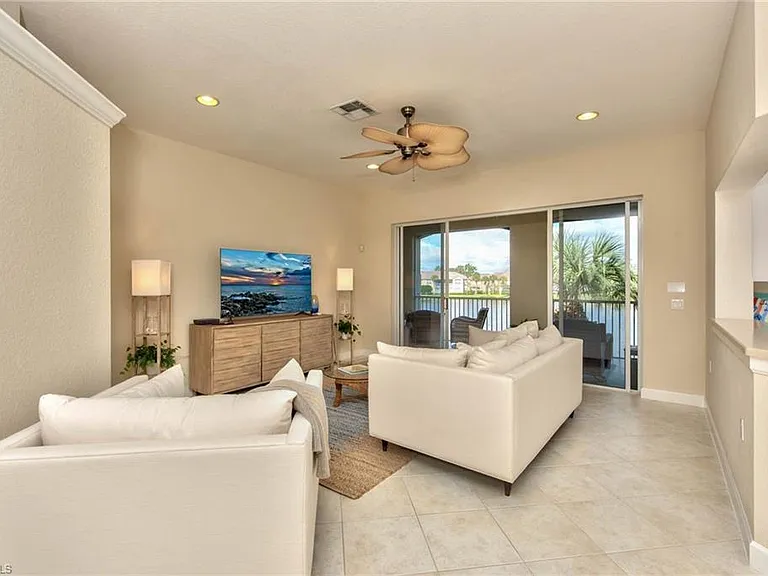 9657 Cypress Hammock Cir #202 — Photo 8